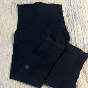 Belly Bandit Mother Tucker Active Capri Leggings
